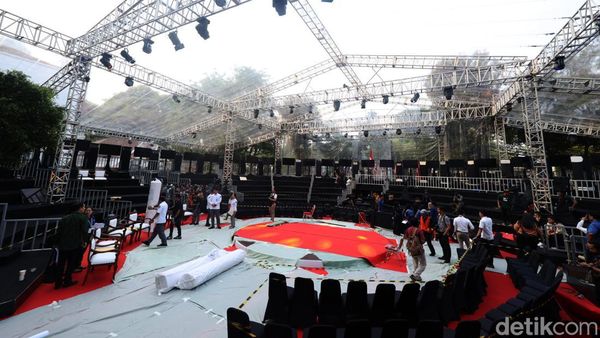 Melihat Persiapan Panggung Debat Capres-Cawapres 2024