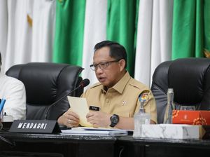 Tito Karnavian Resmi Gantikan Mahfud MD, Cek Profil Pendidikannya Tito Karnavian Resmi Gantikan Mahfud MD, Cek Profil Pendidikannya