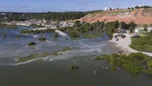 Penampakan Pecahnya Tambang Garam Batuan di Brasil