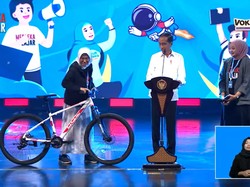 Presiden Jokowi Berikan Tes Pancasila & Bagi-bagi Sepeda di Vokasifest 2023