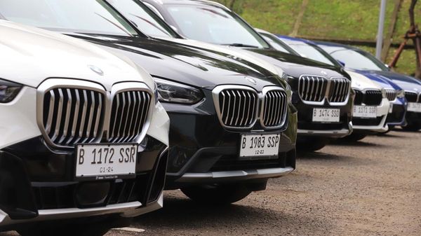 Sensasi Menjajal Mobil BMW di Eksklusif iXperience