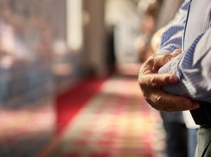 Niat Sholat Jumat: Tulisan Arab, Latin dan Artinya Niat Sholat Jumat: Tulisan Arab, Latin dan Artinya