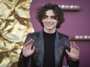 Timothee Chalamet Tegaskan Tak Ada Ribut-ribut Antara Selena Gomez-Kylie Jenner Timothee Chalamet Tegaskan Tak Ada Ribut-ribut Antara Selena Gomez-Kylie Jenner