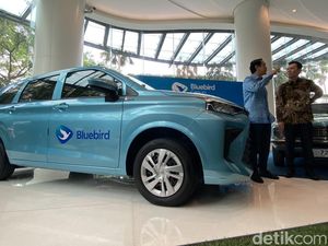 Bluebird Perkenalkan Transmover Baru, Sudah Pesan 2.500 Unit Bluebird Perkenalkan Transmover Baru, Sudah Pesan 2.500 Unit