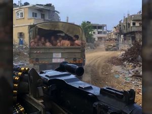 Israel Dikecam Buntut Telanjangi Puluhan Pria, Jubir Tentara Angkat Bicara