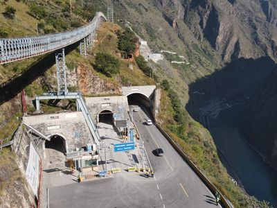 Made in China, Lab Bawah Tanah Raksasa di Kedalaman 2.400 Meter