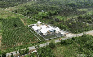 FOTO: Stasiun Kendali Bumi Satria-1 yang Bakal Muluskan Tol Langit
