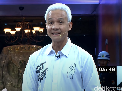 Tutup Debat, Ganjar Janjikan Layanan Sat Set dan Pemerintah Tak Baperan