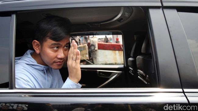 Gibran Blusukan ke Pasar Ikan Modern Muara Baru