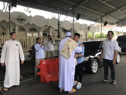 Gibran Sowan Habib Ali di Kwitang Jakpus, Didoakan dan Dapat Pesan Ini