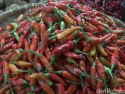 Harga Cabai Naik Terus di Purwakarta, Pembeli Beralih ke Cabai Kering