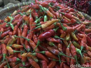 Harga Cabai Naik Terus di Purwakarta, Pembeli Beralih ke Cabai Kering Harga Cabai Naik Terus di Purwakarta, Pembeli Beralih ke Cabai Kering
