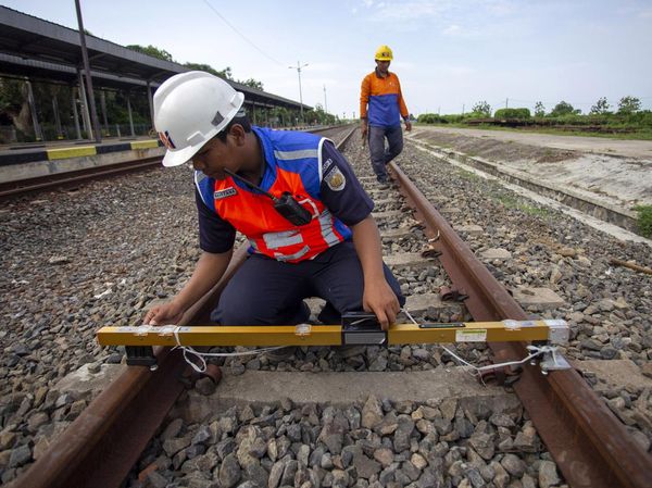 Jalur KA Dicek Jelang Libur Nataru, Begini Potretnya