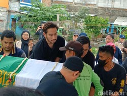 Jeje Govinda Lepas Kepergian Sang Ibunda