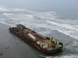 Kapal Hantu Tiba-tiba Hilang Lalu Muncul Lagi, Satu Negara Heboh Kapal Hantu Tiba-tiba Hilang Lalu Muncul Lagi, Satu Negara Heboh