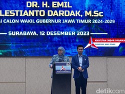 Pantun Terima Kasih Khofifah untuk AHY Usai Demokrat Beri Rekom Cagub Jatim