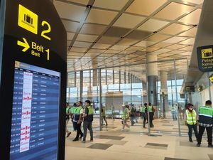 Lion Group Tinjau Bandara Dhoho Kediri Jelang Uji Terbang Tahap Awal Lion Group Tinjau Bandara Dhoho Kediri Jelang Uji Terbang Tahap Awal