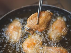 7 Tips Menggoreng Makanan agar Lebih Sehat yang Gampang Diikuti 7 Tips Menggoreng Makanan agar Lebih Sehat yang Gampang Diikuti