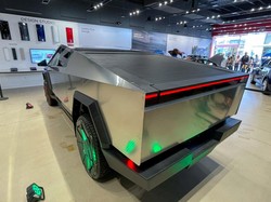 Tesla Mau Bikin Mobil Listrik Murah, Saingi BYD