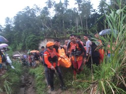 Ibu-Anak di Nias Hanyut di Sungai, 1 Tewas