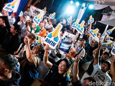 Potret Kemeriahan Nobar Debat Pilpres di Posko Timnas AMIN
