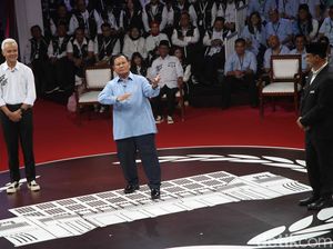 TKN Tepis Prabowo Emosional di Debat: Tenang, Tegas, Bukan Petugas Partai TKN Tepis Prabowo Emosional di Debat: Tenang, Tegas, Bukan Petugas Partai