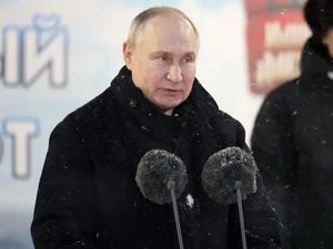 Putin Sesumbar Senjata Rusia Lebih Unggul dari NATO Putin Sesumbar Senjata Rusia Lebih Unggul dari NATO