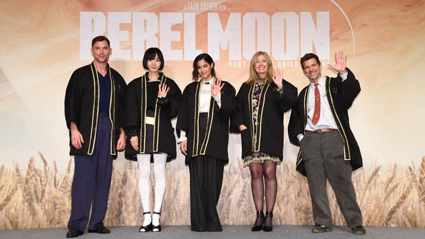 Produser, sutradara dan cast dari film Rebel Moon.