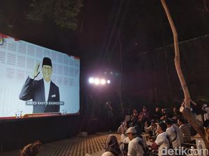 Antusiasme Pendukung Anies-Cak Imin Nobar Debat Capres