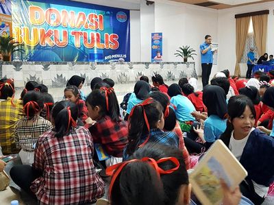 Tingkatkan Kebiasaan Menulis Sejak Dini