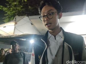 Alam Ganjar Ungkap Obrolannya dengan Gibran di Sela Jeda Debat Capres