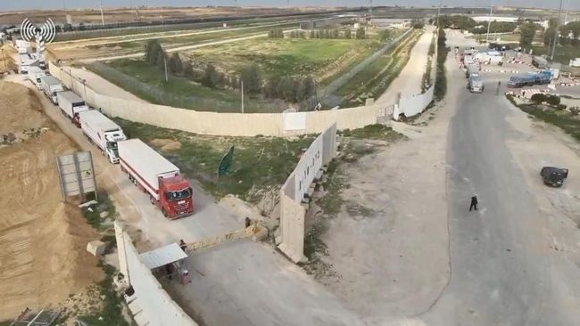 Antre Pemeriksaan, Truk Bantuan Palestina Tertahan di Kerem Shalom