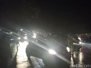 Jalur Poros Maros-Bone di Camba Malam Ini Dibuka, Kendaraan Mengular 1 Km