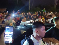 Momen Warga Salatiga Padati Jalan saat Jokowi Resmikan Terminal Tingkir