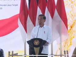 2 Kabar Gembira Jokowi soal Pupuk Subsidi Saat Kunker di Jateng