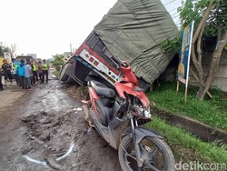 Sopir Truk Tabrak Mahasiswa Unja Serahkan Diri Naik Ojek ke Kantor Polisi