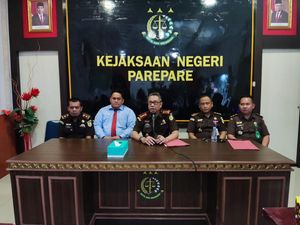 Eks Bos Bulog Parepare Jadi Tersangka Korupsi Jual Beli Beras Rp 1,7 M Eks Bos Bulog Parepare Jadi Tersangka Korupsi Jual Beli Beras Rp 1,7 M