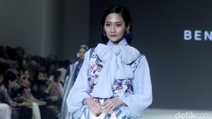 10 Koleksi Benang Jarum di JFW 2024, Perpaduan Motif Bunga dan Garis-garis