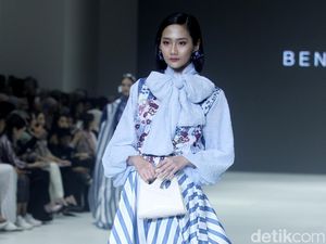 10 Koleksi Benang Jarum di JFW 2024, Perpaduan Motif Bunga dan Garis-garis