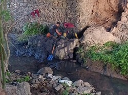 Lumpur Limbah di Kali Pepe Boyolali Diangkat, Nyaris Setengah Ton!