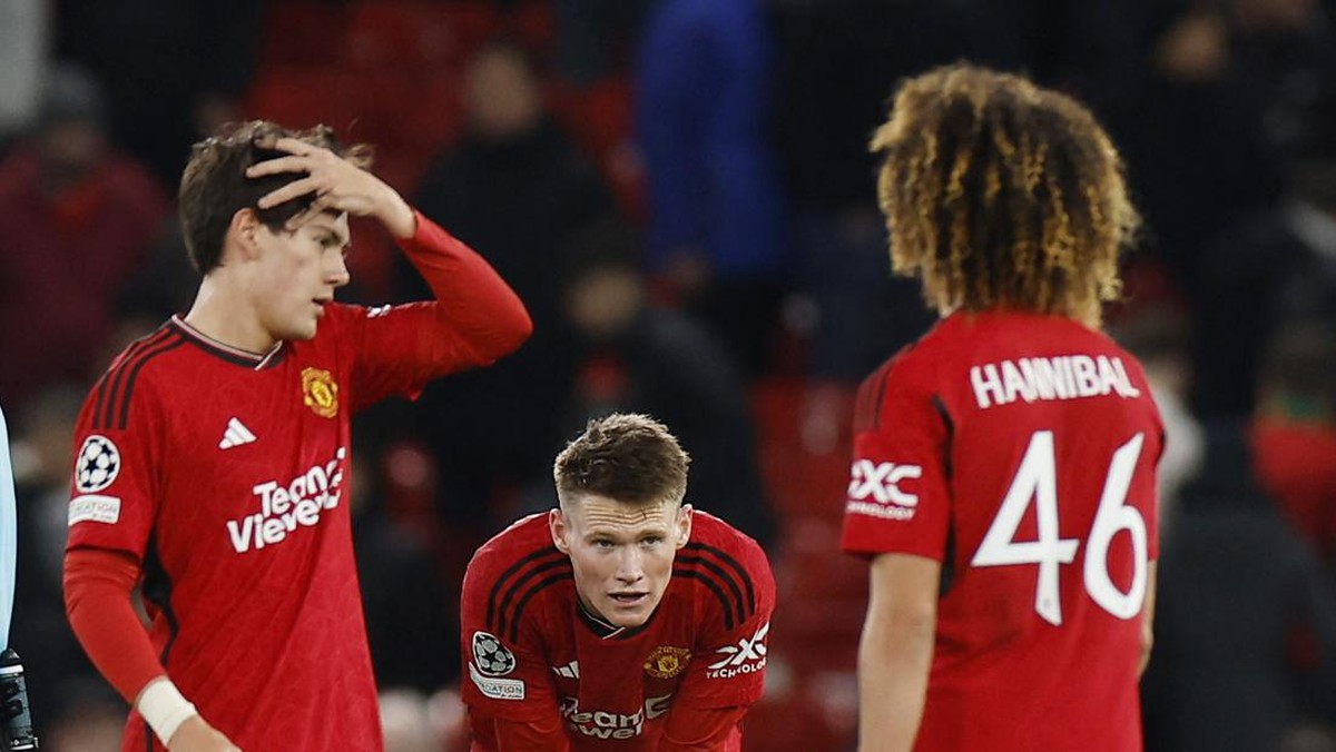 MU terdepak dari Liga Champions. Foto: Action Images via Reuters/JASON CAIRNDUFF
