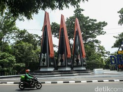 Warga Kritik Tugu Rp 1,7 M di Depok: Jalan Citayam Masih Kurang Penerangan