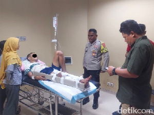 Pasien Coba Bunuh Diri Loncat dari Lantai 2 RSUD SK Lerik Kupang Pasien Coba Bunuh Diri Loncat dari Lantai 2 RSUD SK Lerik Kupang