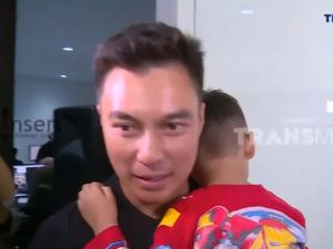 Baim Wong Room Tour Kantor Baru, Plafon Tiba-tiba Runtuh dan Kaca Pecah
