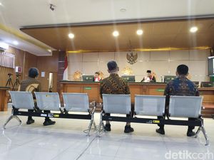 Kasus Korupsi Proyek Dishub Bandung, Yana Mulyana Divonis 4 Tahun Bui Kasus Korupsi Proyek Dishub Bandung, Yana Mulyana Divonis 4 Tahun Bui