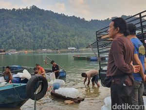 Waduk PLTA Koto Panjang Dibuka Lagi, Warga-Pemilik Tambak Diimbau Waspada Waduk PLTA Koto Panjang Dibuka Lagi, Warga-Pemilik Tambak Diimbau Waspada