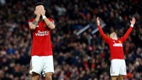 Akibat kekalahan ini, MU terbenam di dasar klasemen Grup A Liga Champions dengan empat poin dari enam pertandingan. Pasukan Erik ten Hag itu cuma menang satu kali, imbang satu kali, dan kalah empat kali.  