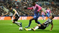 Milan menantang Newcastle United di matchday enam Liga Champions. Bertandang ke St. James Park pada Kamis (14/12) dini hari WIB, Rossoneri bangkit dari ketinggalan untuk berbalik menang dengan skor 2-1.