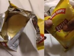 Ngidam Ngemil Ciki Kentang, Pria Ini Kaget Sekantong Isinya 2 Keping Keripik