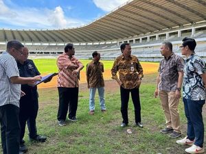 Kadispora Sulsel Kunjungi Stadion Barombong, Cek Kesiapan Dipakai Tahun Depan Kadispora Sulsel Kunjungi Stadion Barombong, Cek Kesiapan Dipakai Tahun Depan